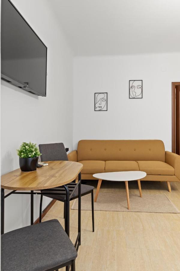 Upscale Studio, Walking Distance From The Old Town Bukarest Exterior foto