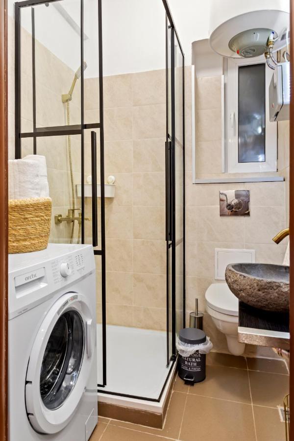 Upscale Studio, Walking Distance From The Old Town Bukarest Exterior foto