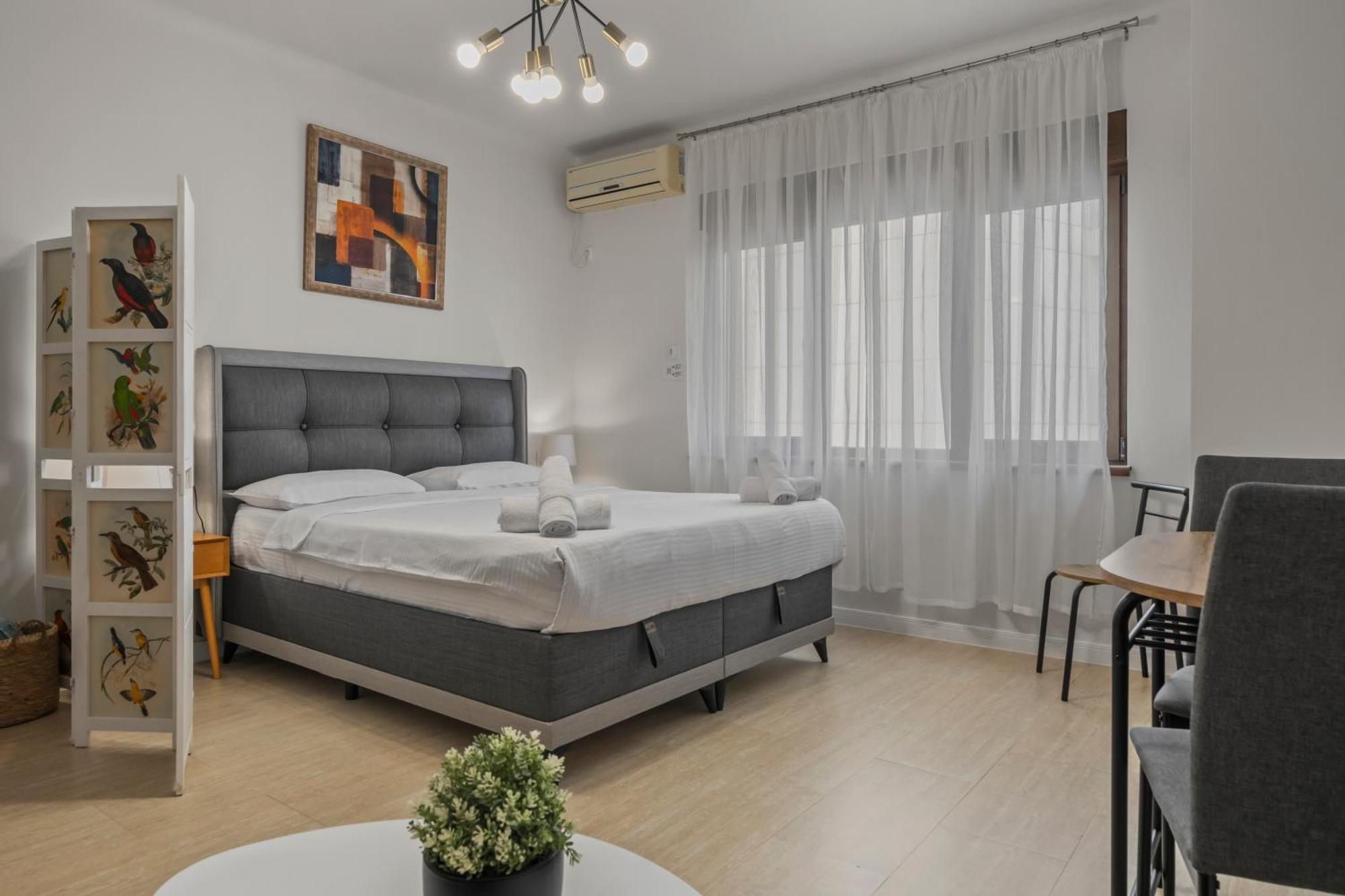 Upscale Studio, Walking Distance From The Old Town Bukarest Exterior foto
